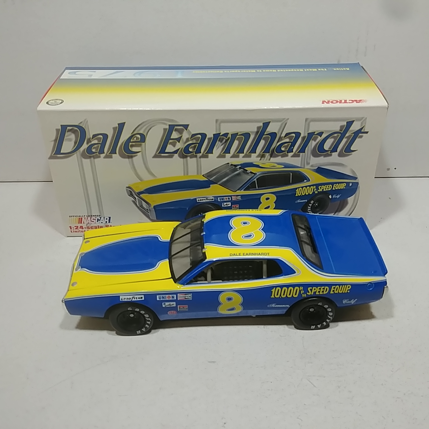 1975 Dale Earnhardt 1/24th RPM c/w bank Dodge