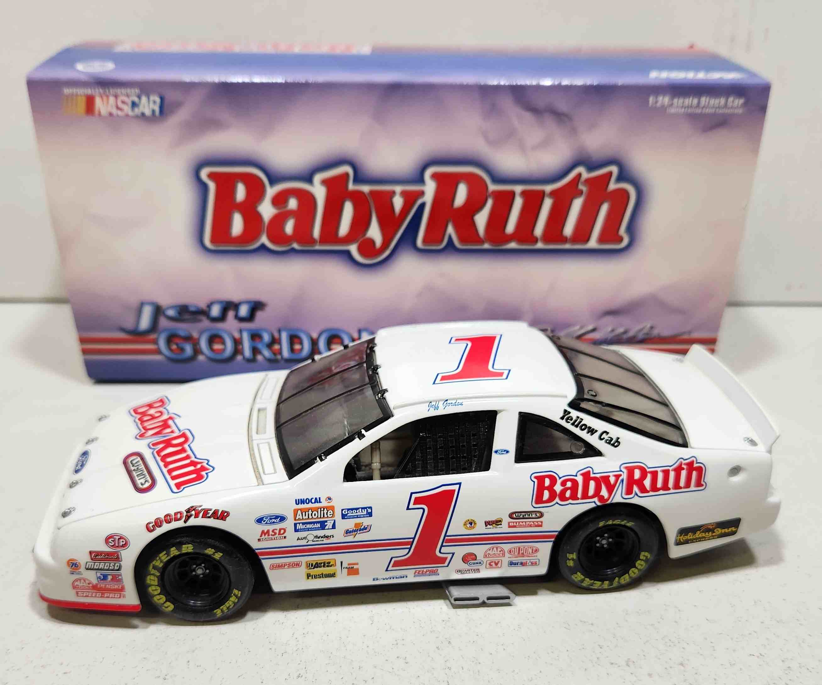 1992 Jeff Gordon 1/24th Baby Ruth "Busch Series" Thunderbird c/w car 