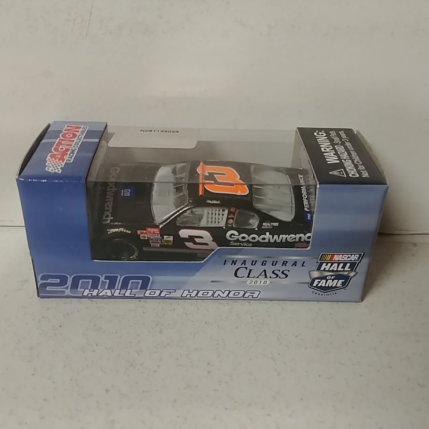 2000 Dale Earnhardt 1/64th Goodwrench "Hall of Fame" Pitstop Series Monte Carlo