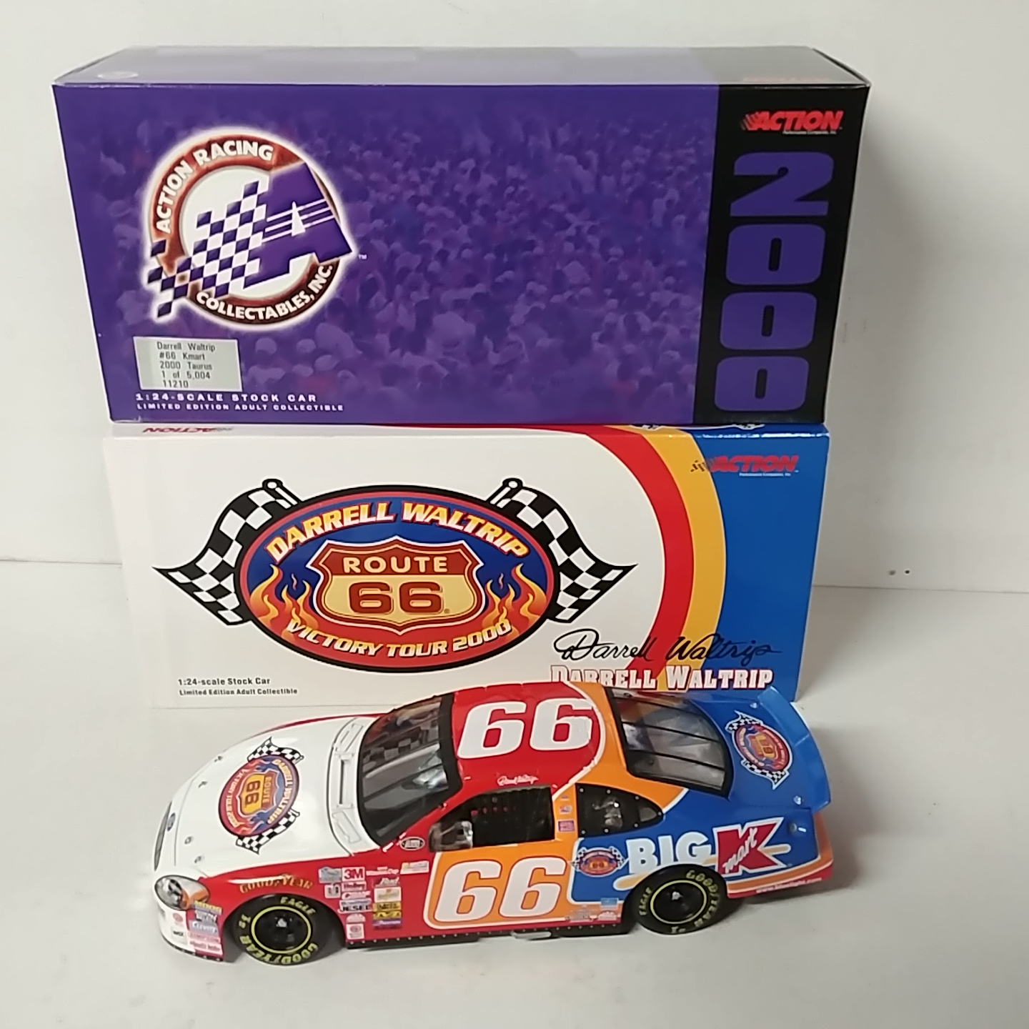 2000 Darrell Waltrip 1/24th Kmart c/w car