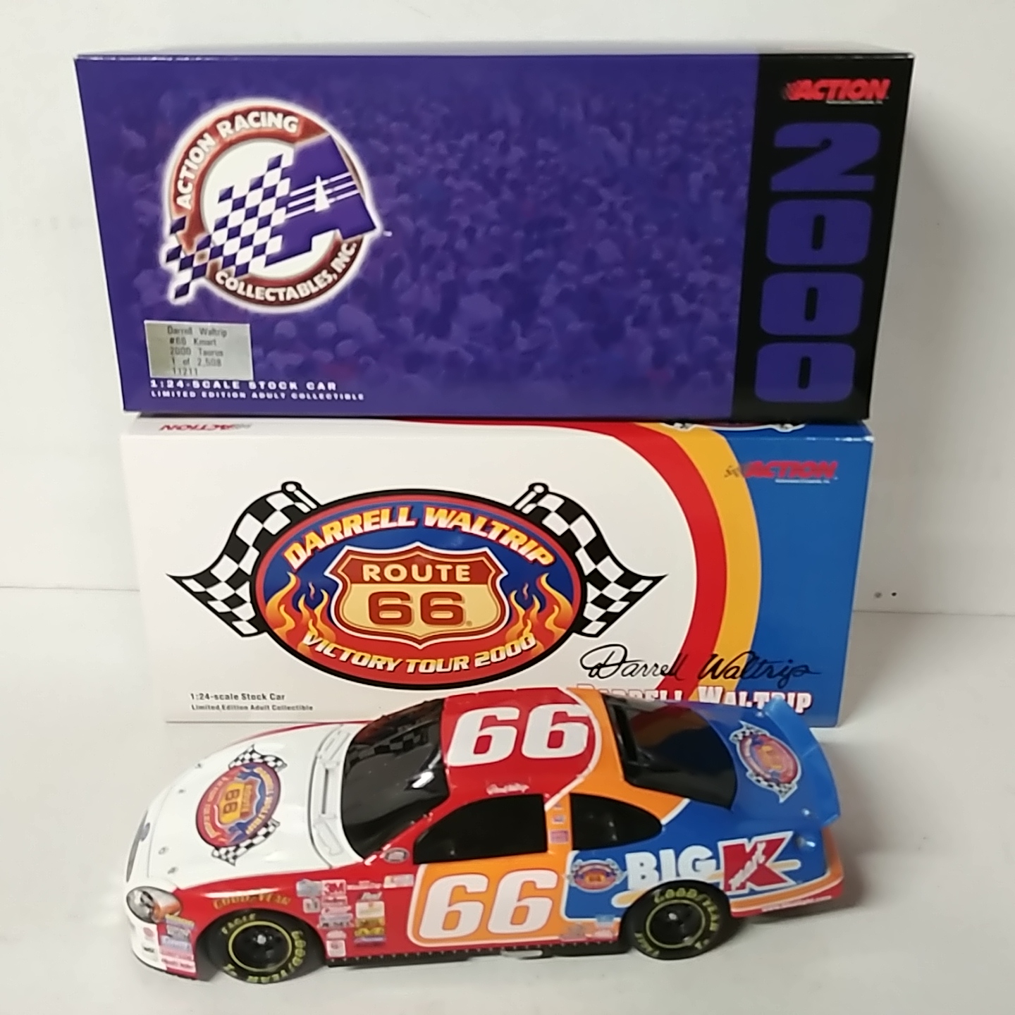 2000 Darrell Waltrip 1/24th Big Kmart b/w bank Taurus