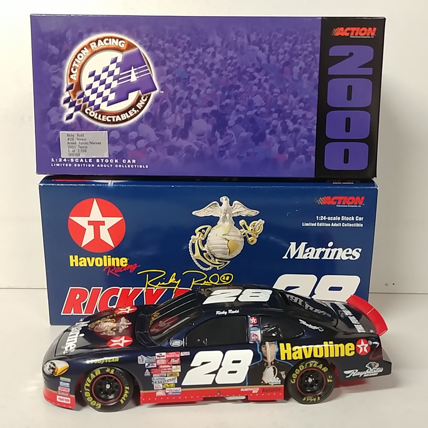 2000 Ricky Rudd 1/24th Texaco "Marines" b/w bank