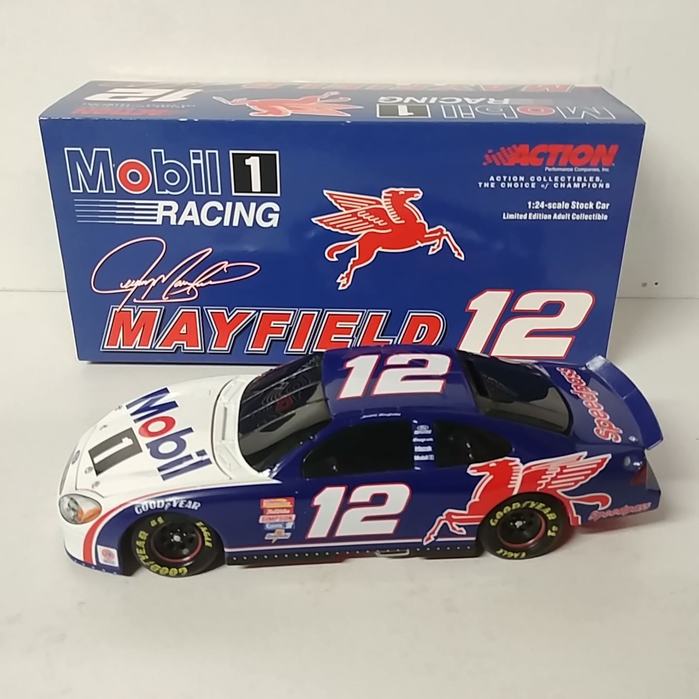 2001 Jeremy Mayfield 1/24th Mobil1 b/w bank Taurus