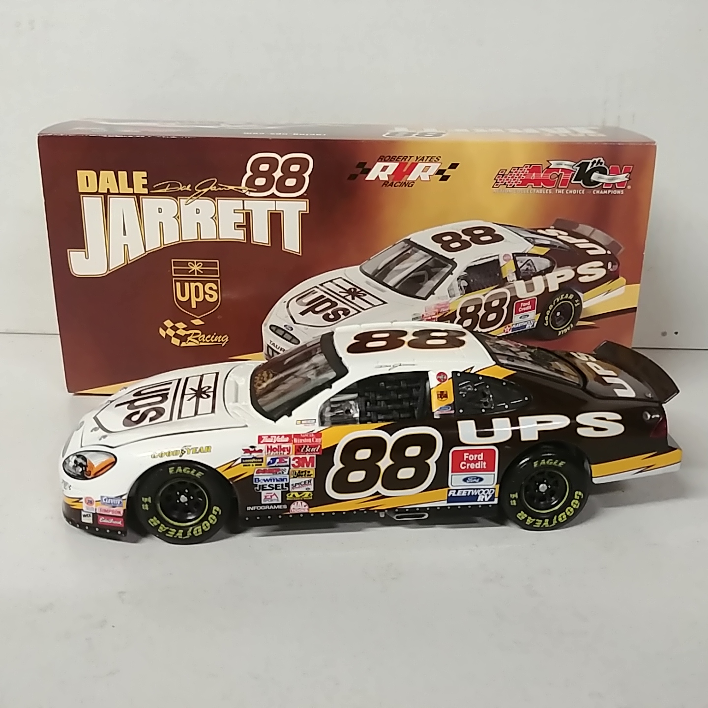 2002 Dale Jarrett 1/24th UPS c/w car