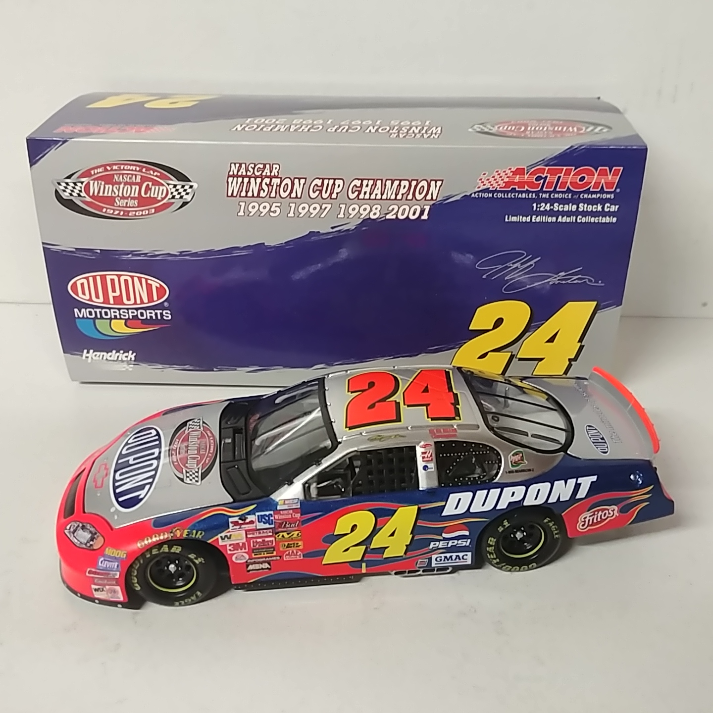 2003 Jeff Gordon 1/24th Dupont "Victory Lap" Monte Carlo