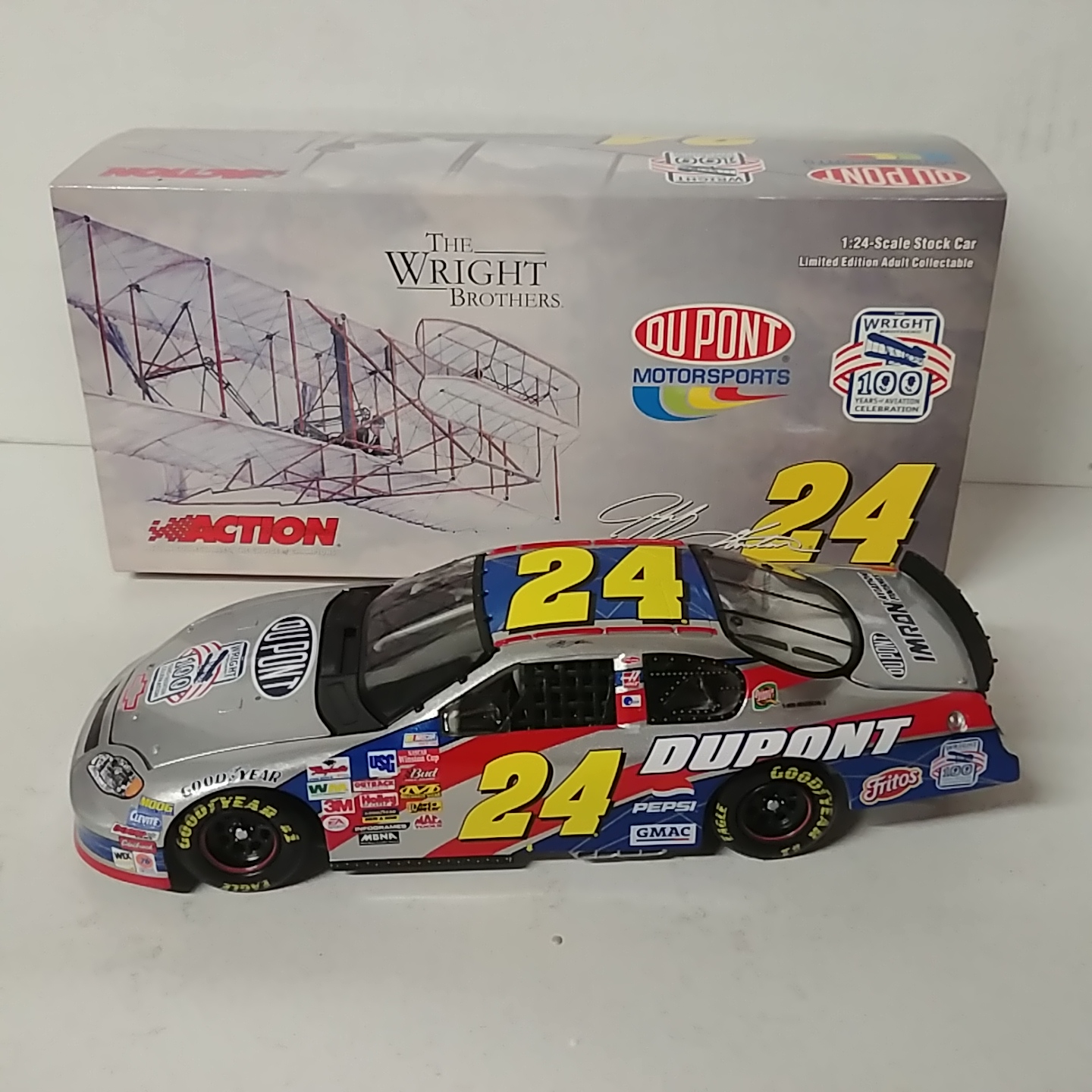 2003 Jeff Gordon 1/24th Dupont "Wright Brothers" Monte Carlo