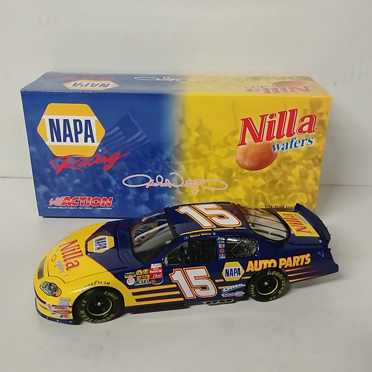 2003 Michael Waltrip 1/24th NAPA "Nextel Nilla" c/w car