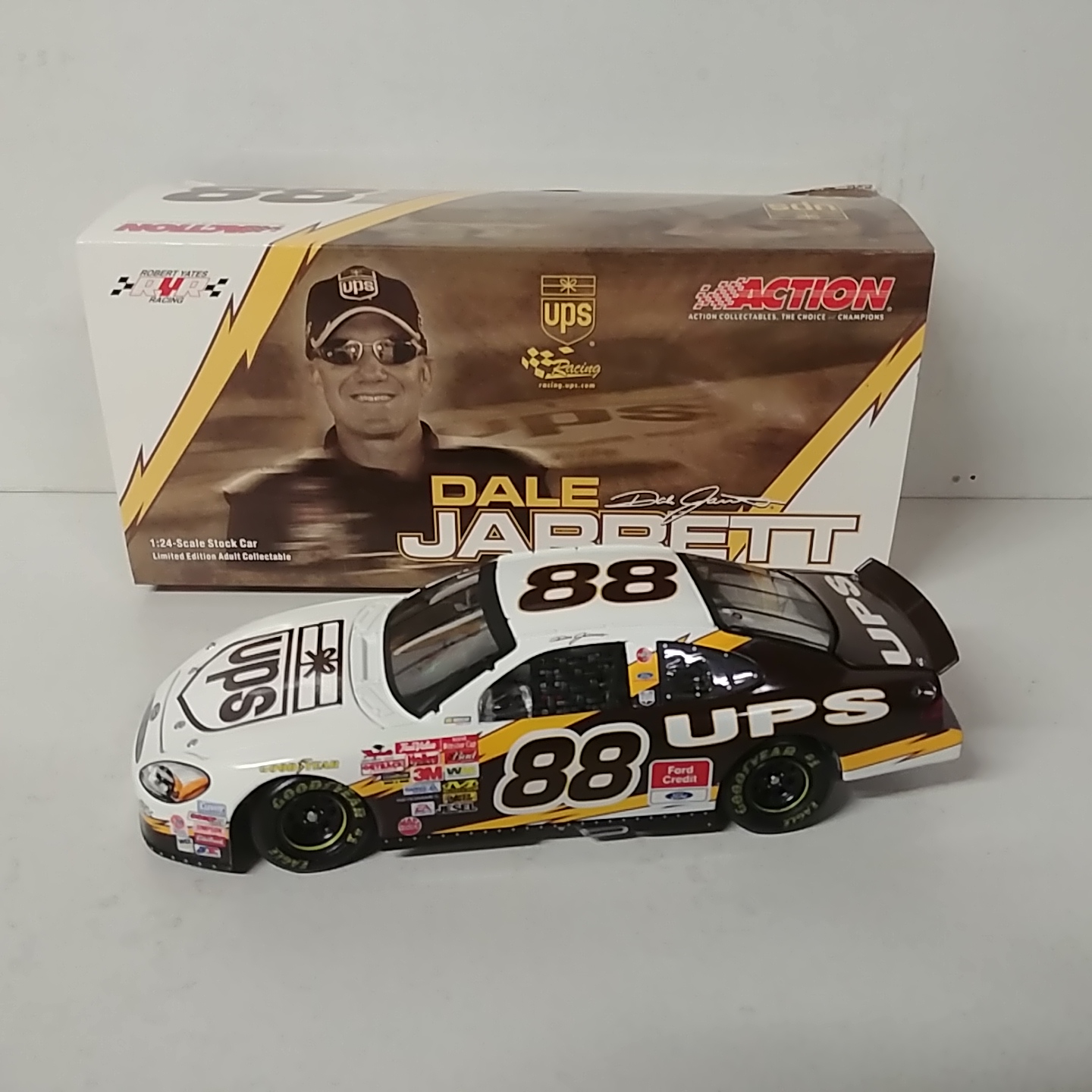 2003 Dale Jarrett 1/24th UPS c/w car