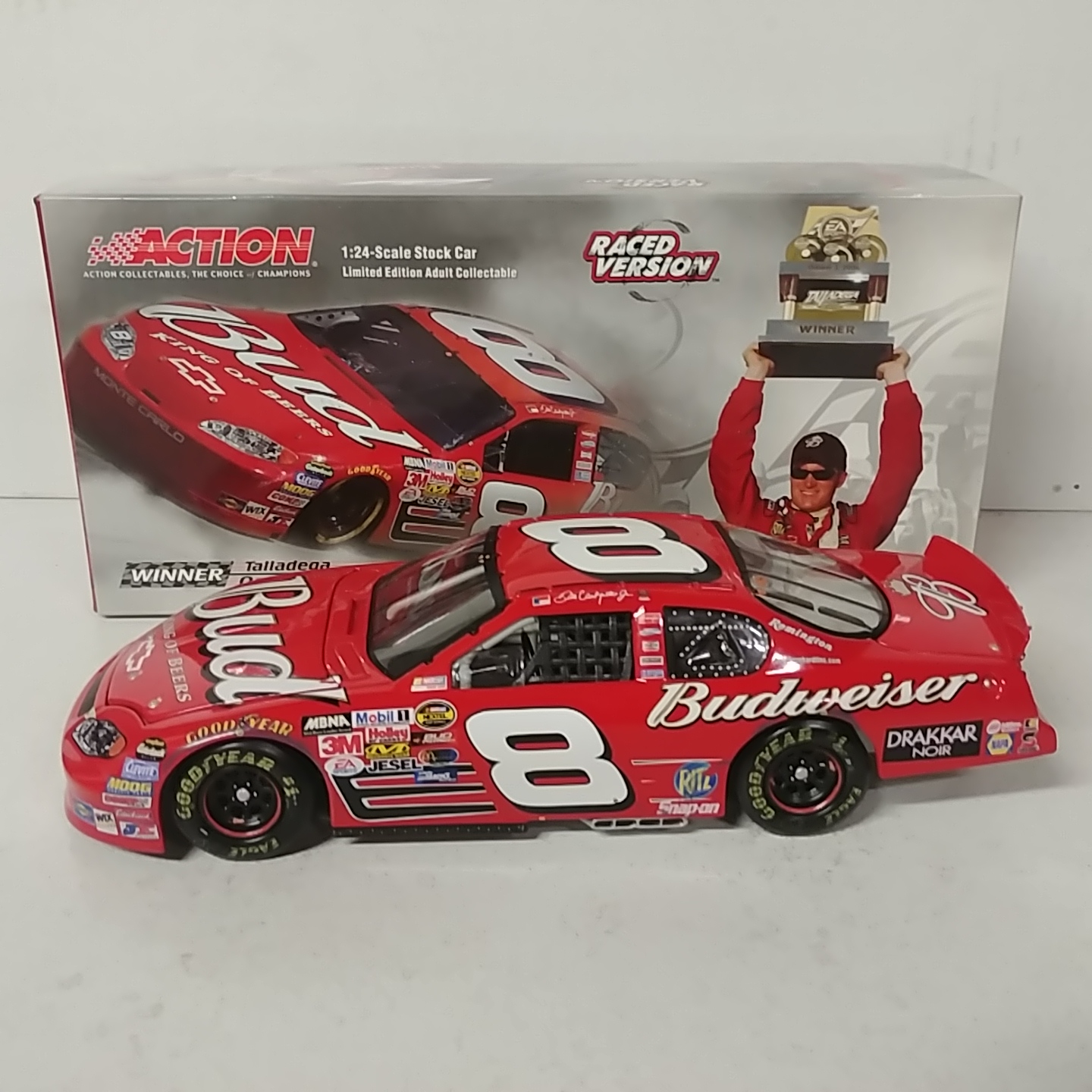 2004 Dale Earnhardt Jr 1/24th Budweiser "Talladega Win" c/w car