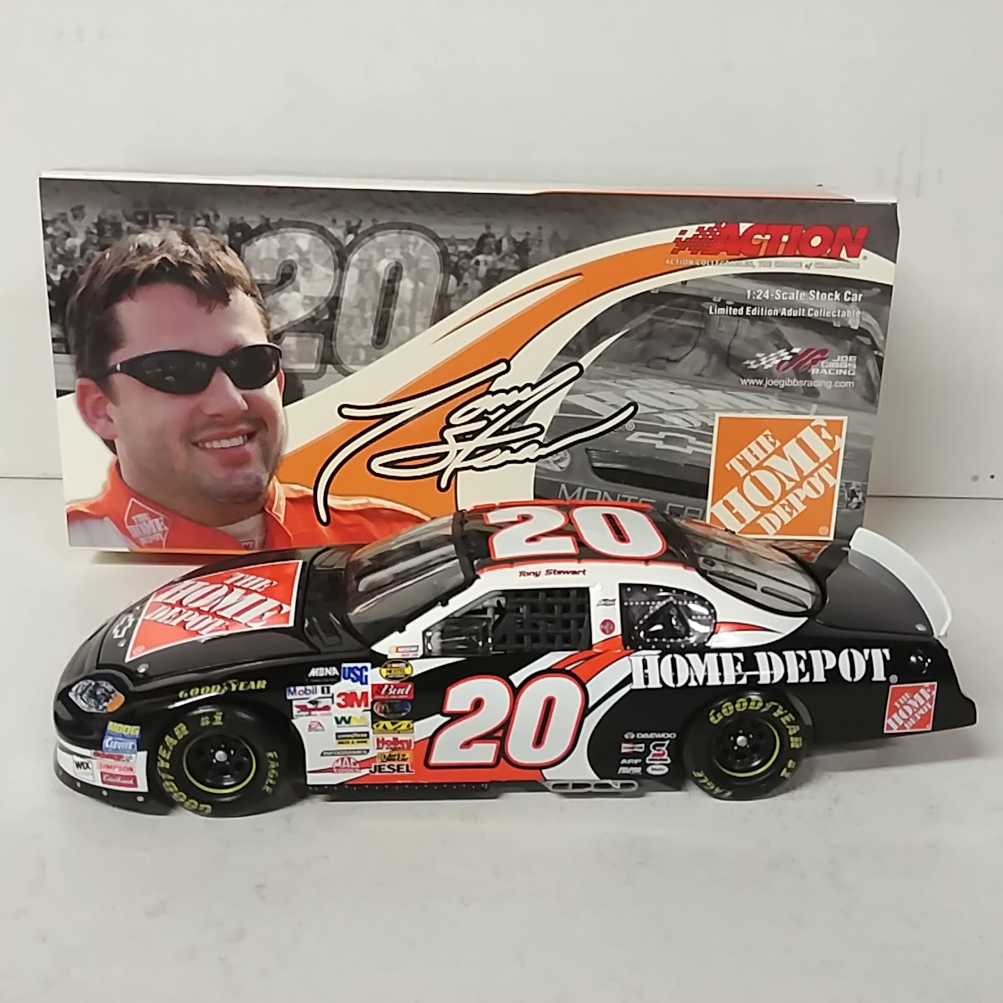 2004 Tony Stewart 1/24th Home Depot "Reverse Paint" c/w car