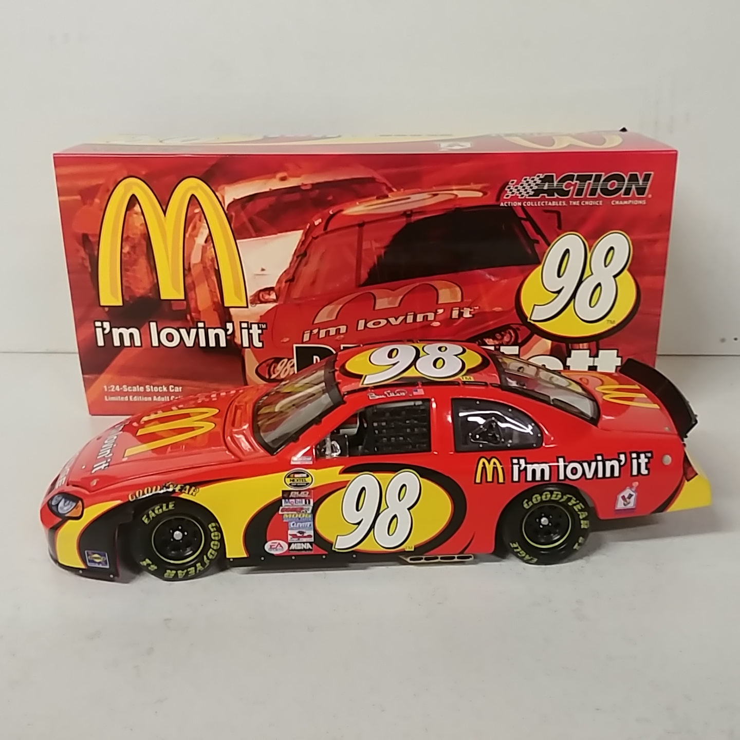 2004 Bill Elliott 1/24th McDonalds "I'm Lovin It!" c/w car