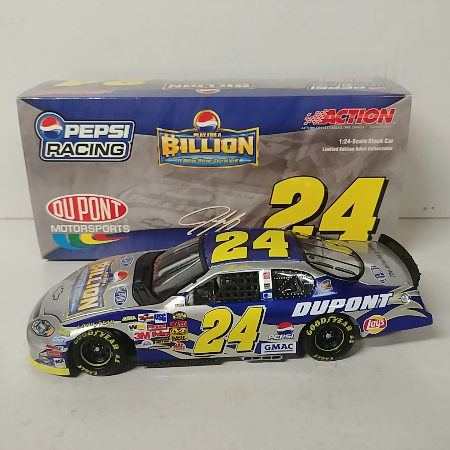 2004 Jeff Gordon 1/24th Pepsi "Billion" c/w car