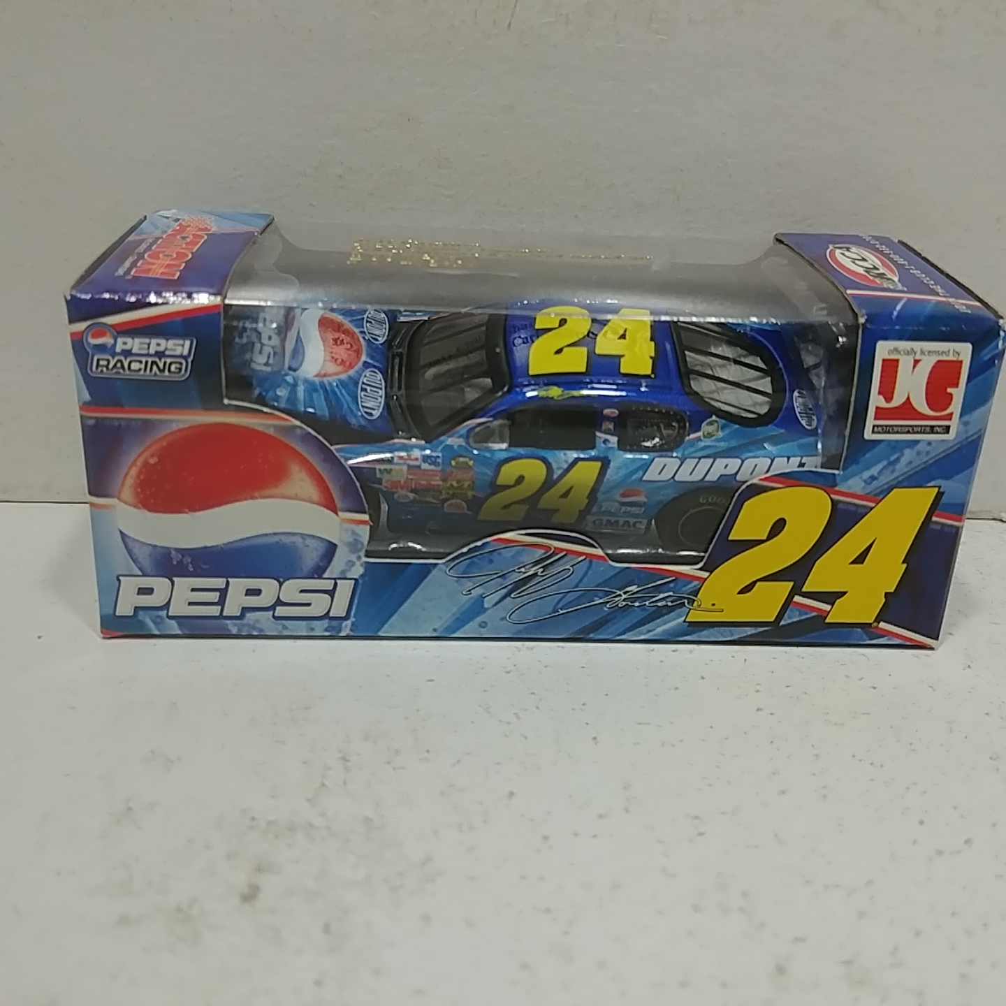 2004 Jeff Gordon 1/64th Dupont "Pepsi Shards" RCCA hood open Monte Carlo