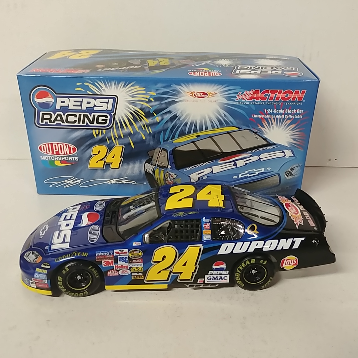 2005 Jeff Gordon 1/24th Dupont "Pepsi" Monte Carlo