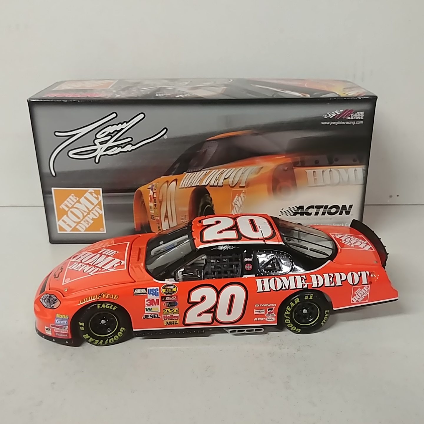 2005 Tony Stewart 1/24th Home Depot Monte Carlo