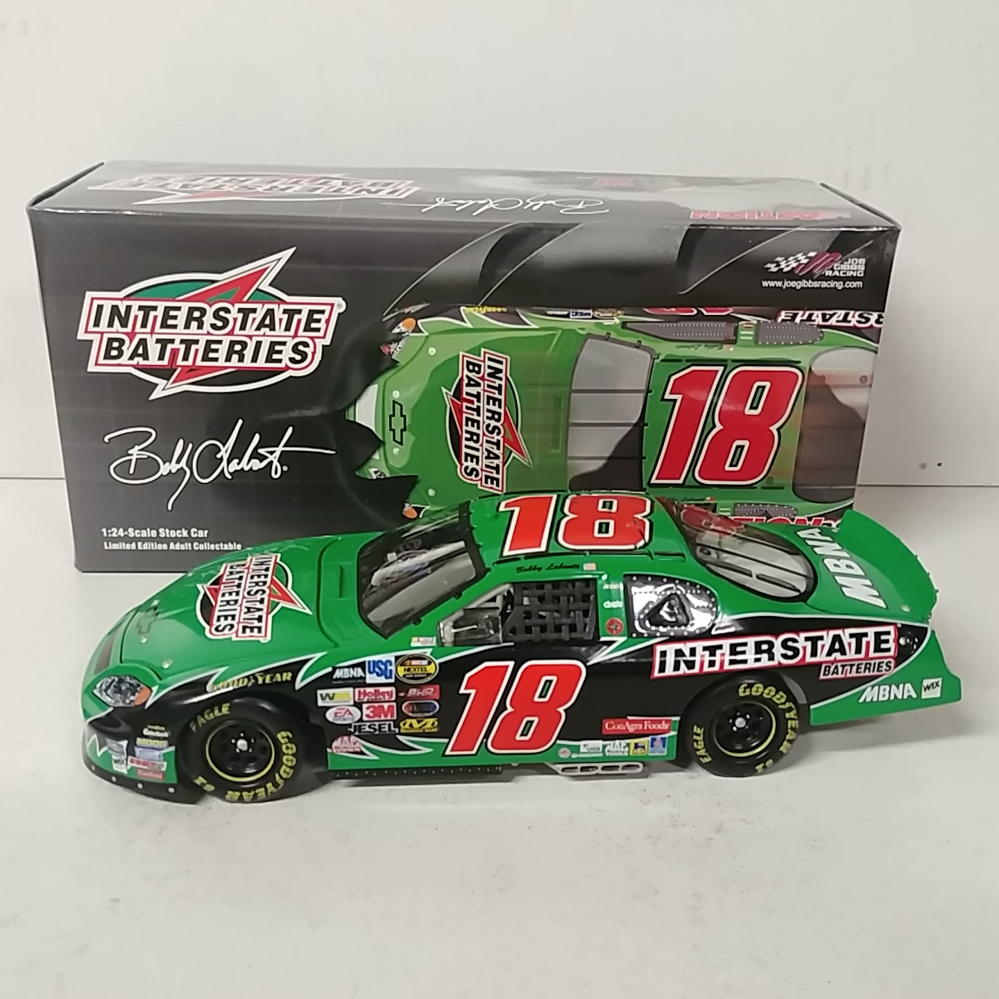 2005 Bobby Labonte 1/24th Interstate Batteries c/w Monte Carlo