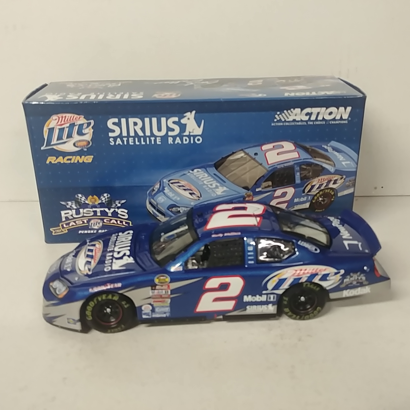 2005 Rusty Wallace 1/24th Miller Lite "Sirius" c/w car