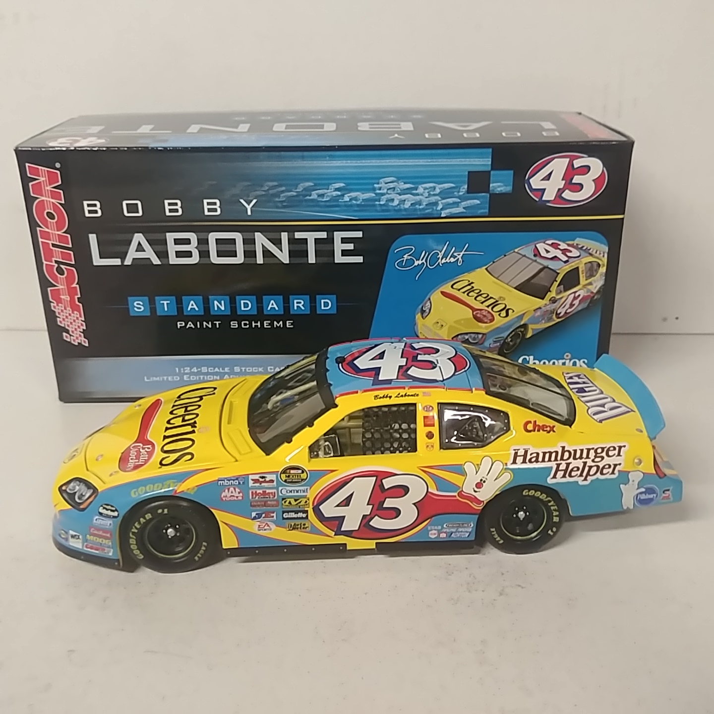 2006 Bobby Labonte 1/24th Cheerios Dodge Charger