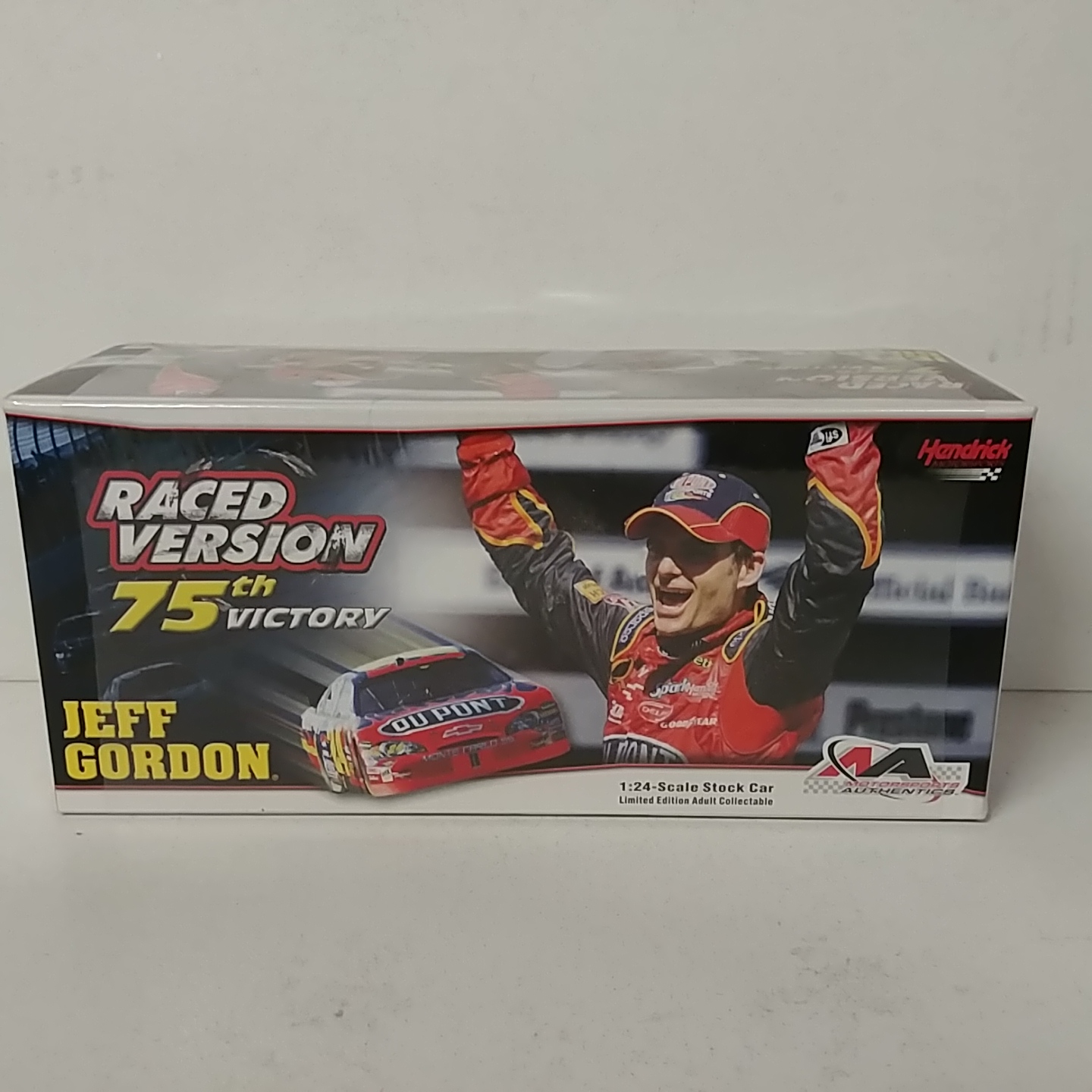 2006 Jeff Gordon 1/24th Dupont "Chicago Win" "75th Victory" Monte Carlo