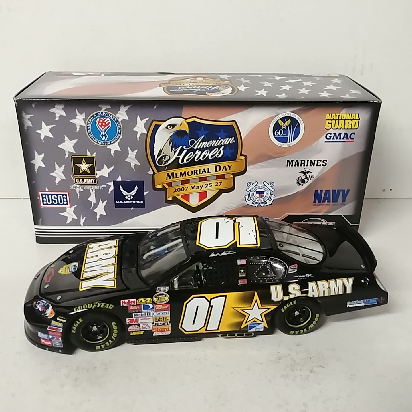 2007 Mark Martin 1/24th US Army "American Heros" Monte Carlo SS