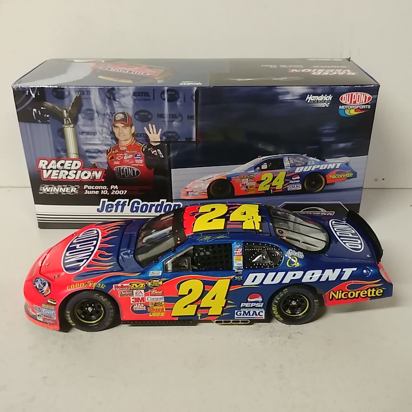 2007 Jeff Gordon 1/24th Dupont "Pocono Win" Monte Carlo SS