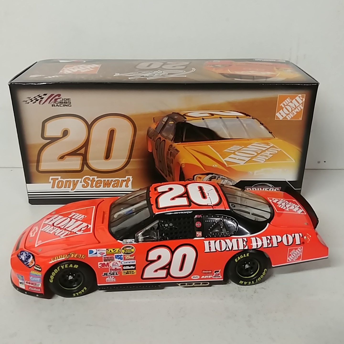 2007 Tony Stewart 1/24th Home Depot Monte Carlo SS