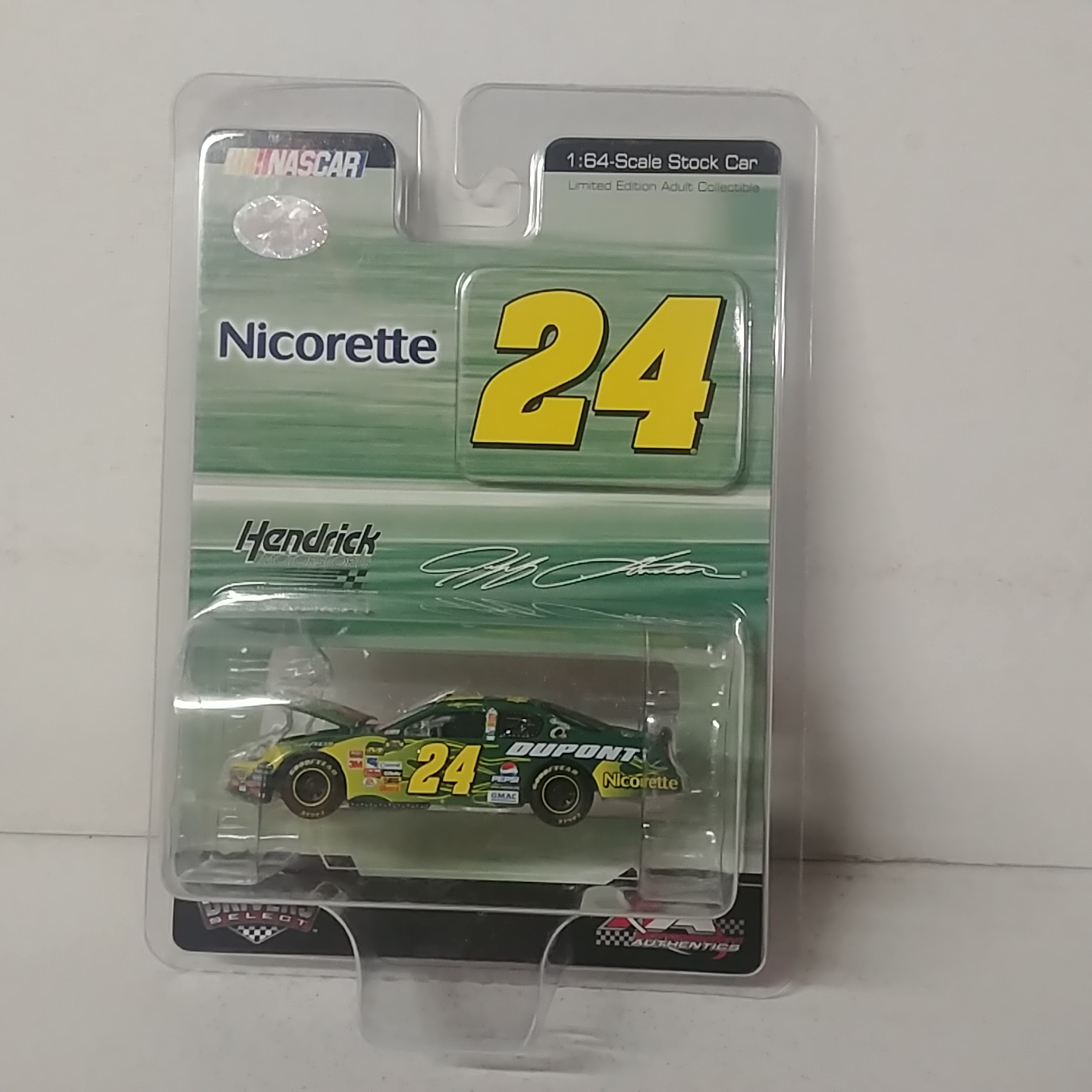 2007 Jeff Gordon 1/64th Dupont "Nicorette" "Dealer Select" hood open Monte Carlo SS