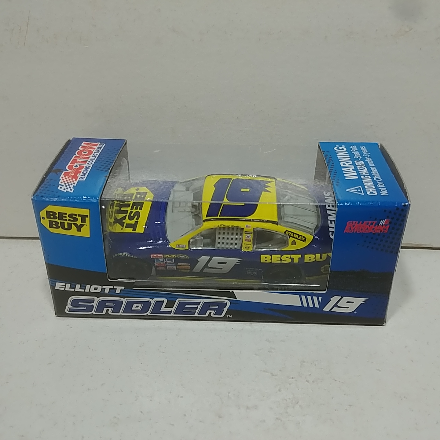 2009 Elliott Sadler 1/64th Best Buy Pitstop Series car