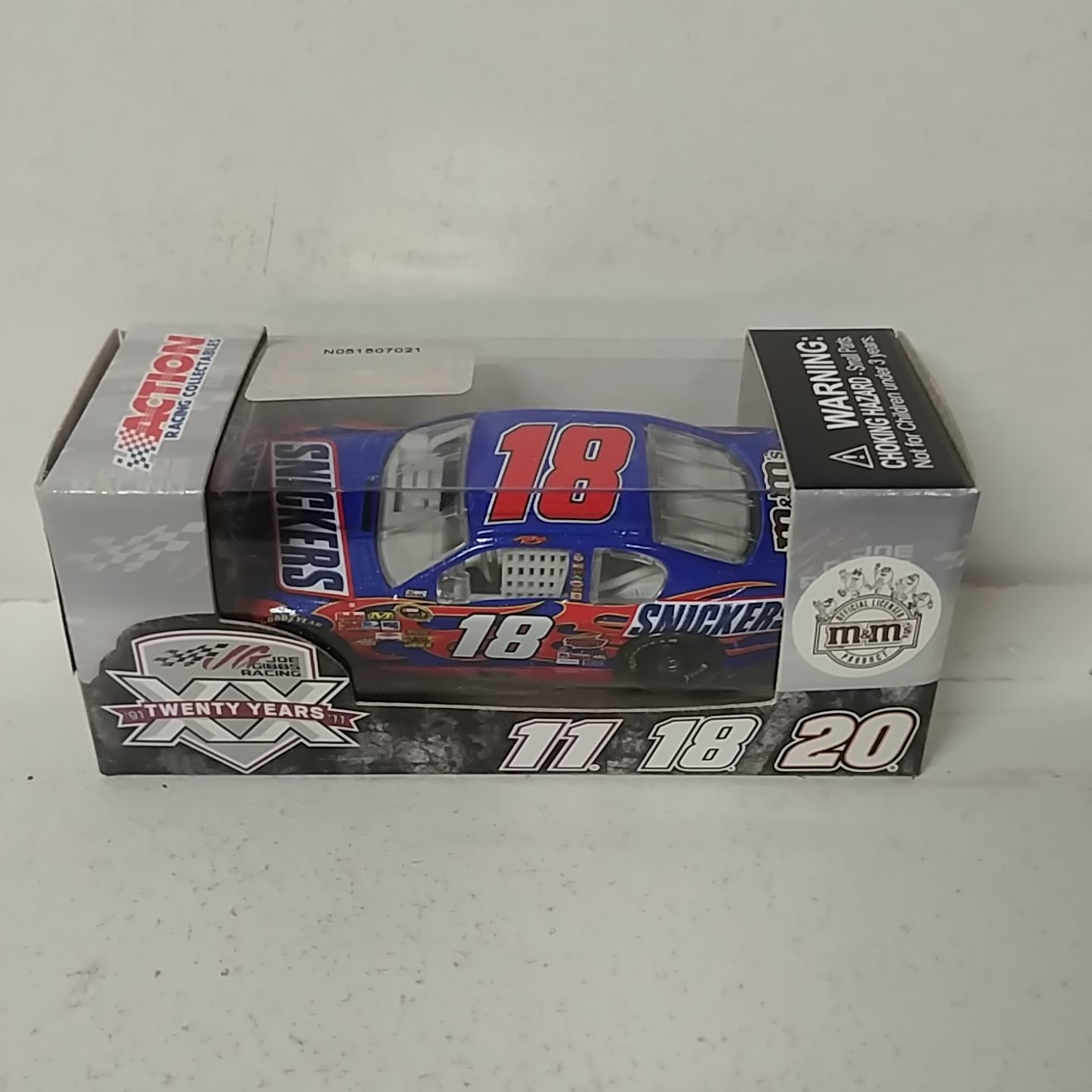 2011 Kyle Busch 1/64th Snickers Pitstop Series Camry