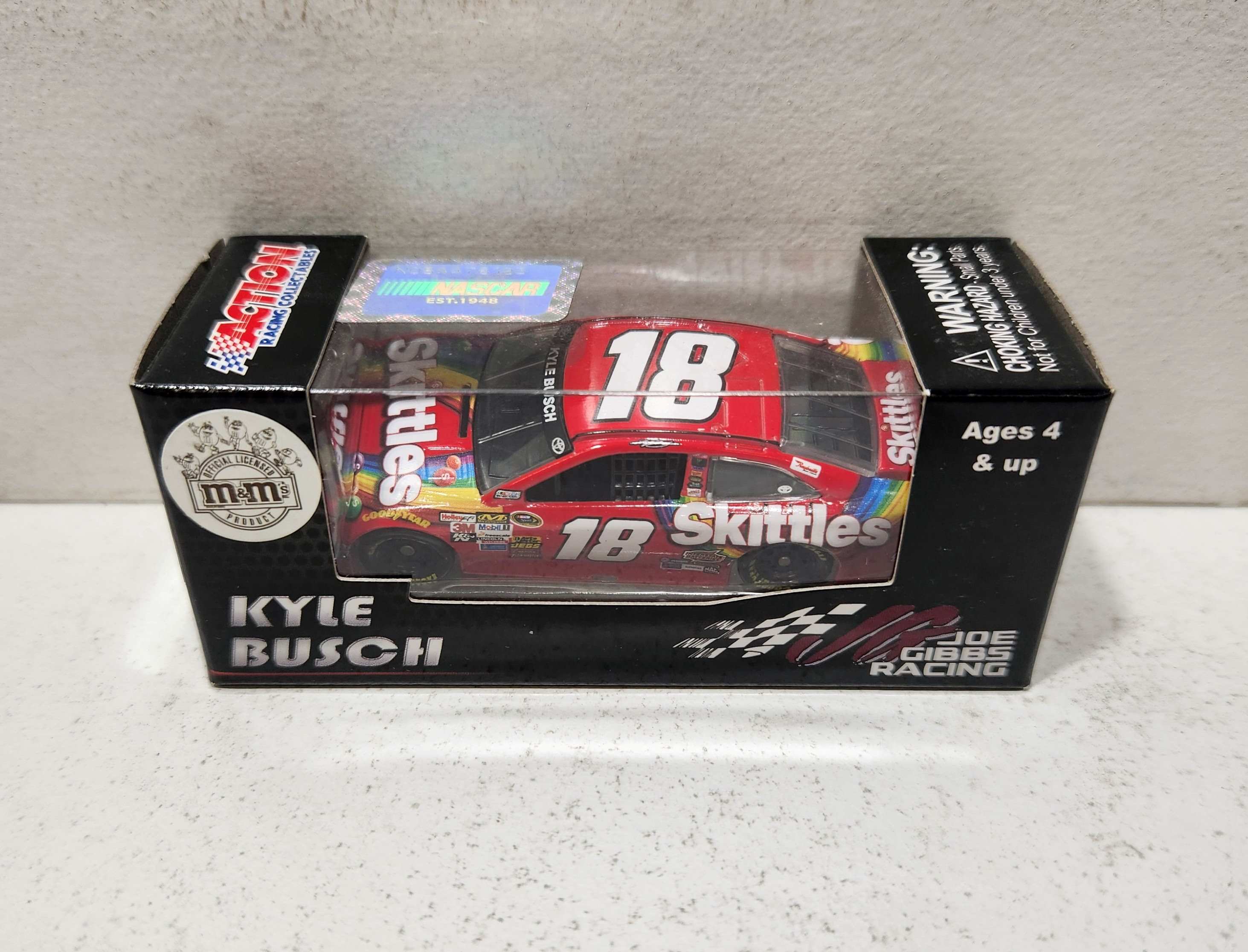 2014 Kyle Busch 1/64th Skittles Pitstop Series Camry