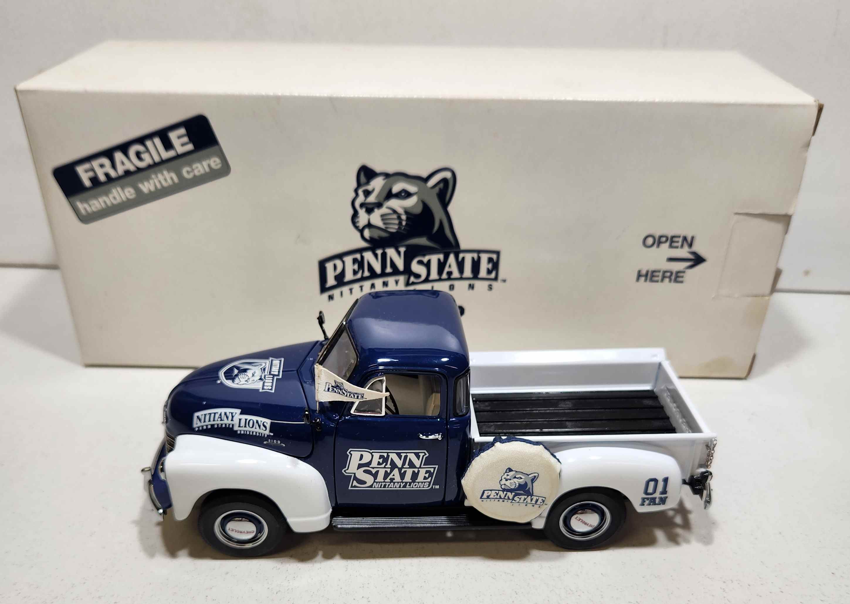 1953 Penn State 1/24th Chevy Pickup with accessories