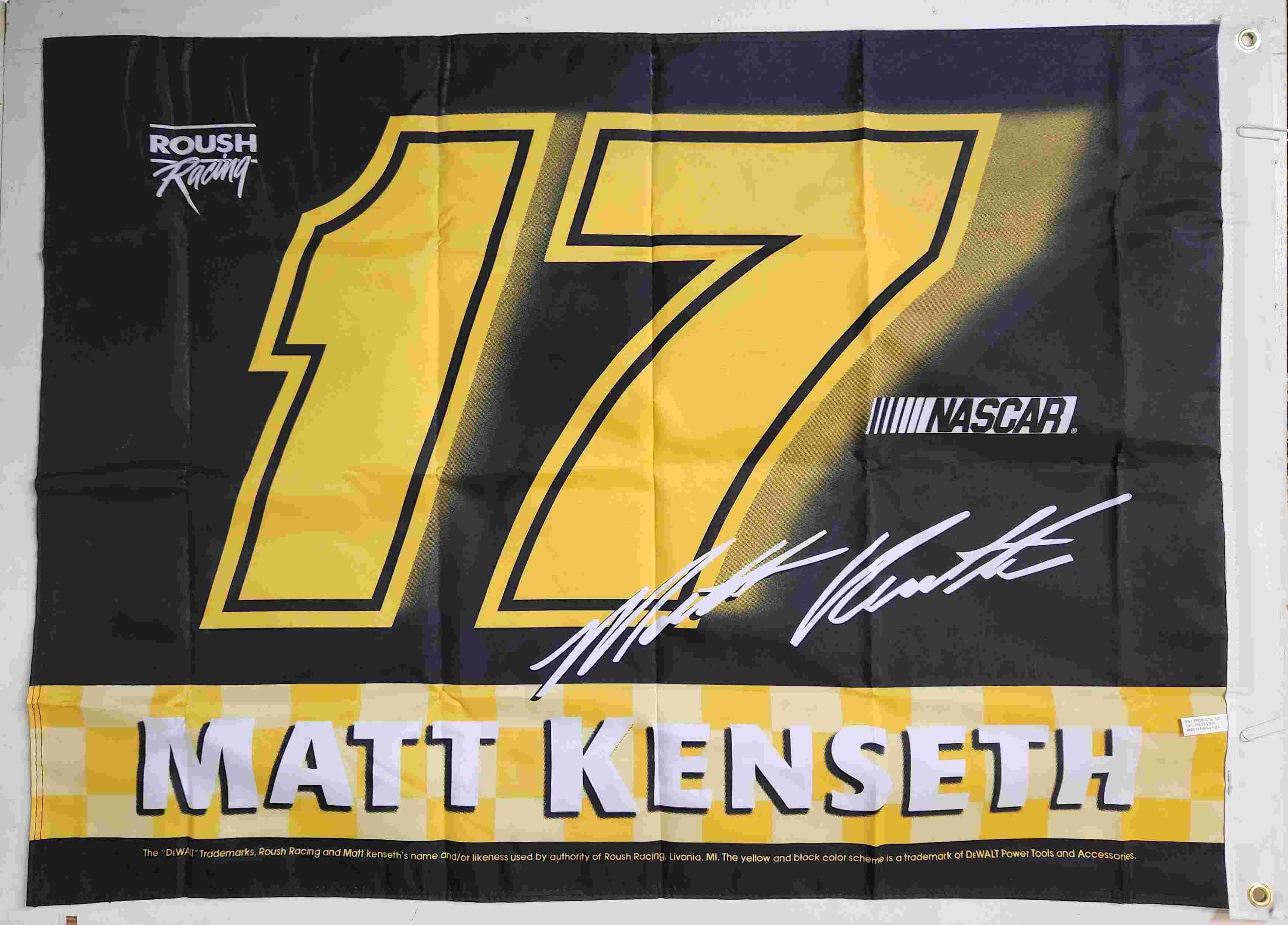 ..2004 Matt Kenseth Dewalt Fan Flag