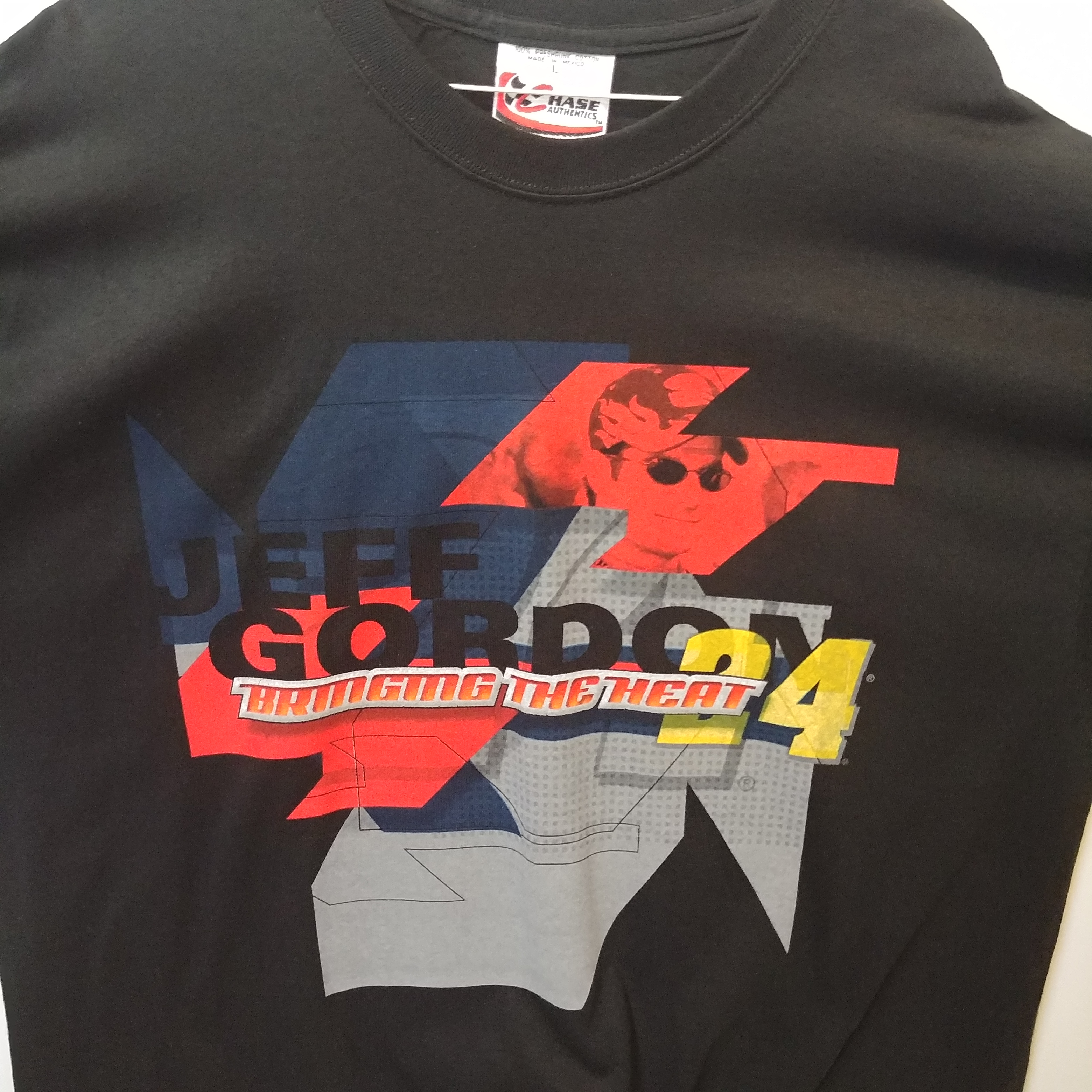 2004 Jeff Gordon Dupont "Bringing The Heat" tee