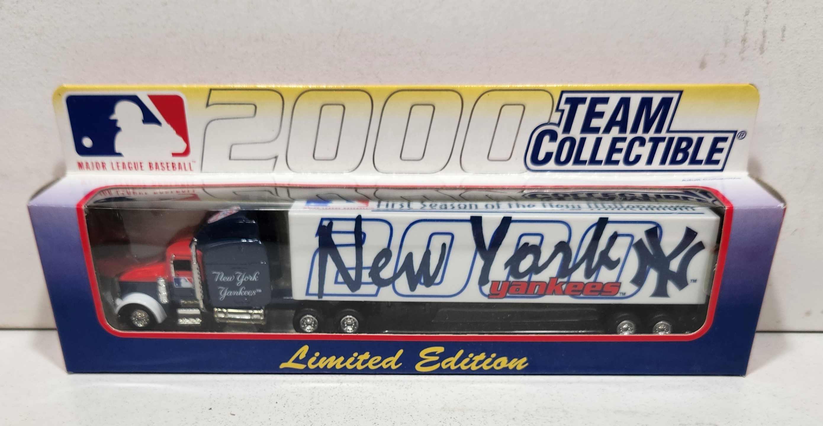 2000 New York Yankees 1/80th Transporter