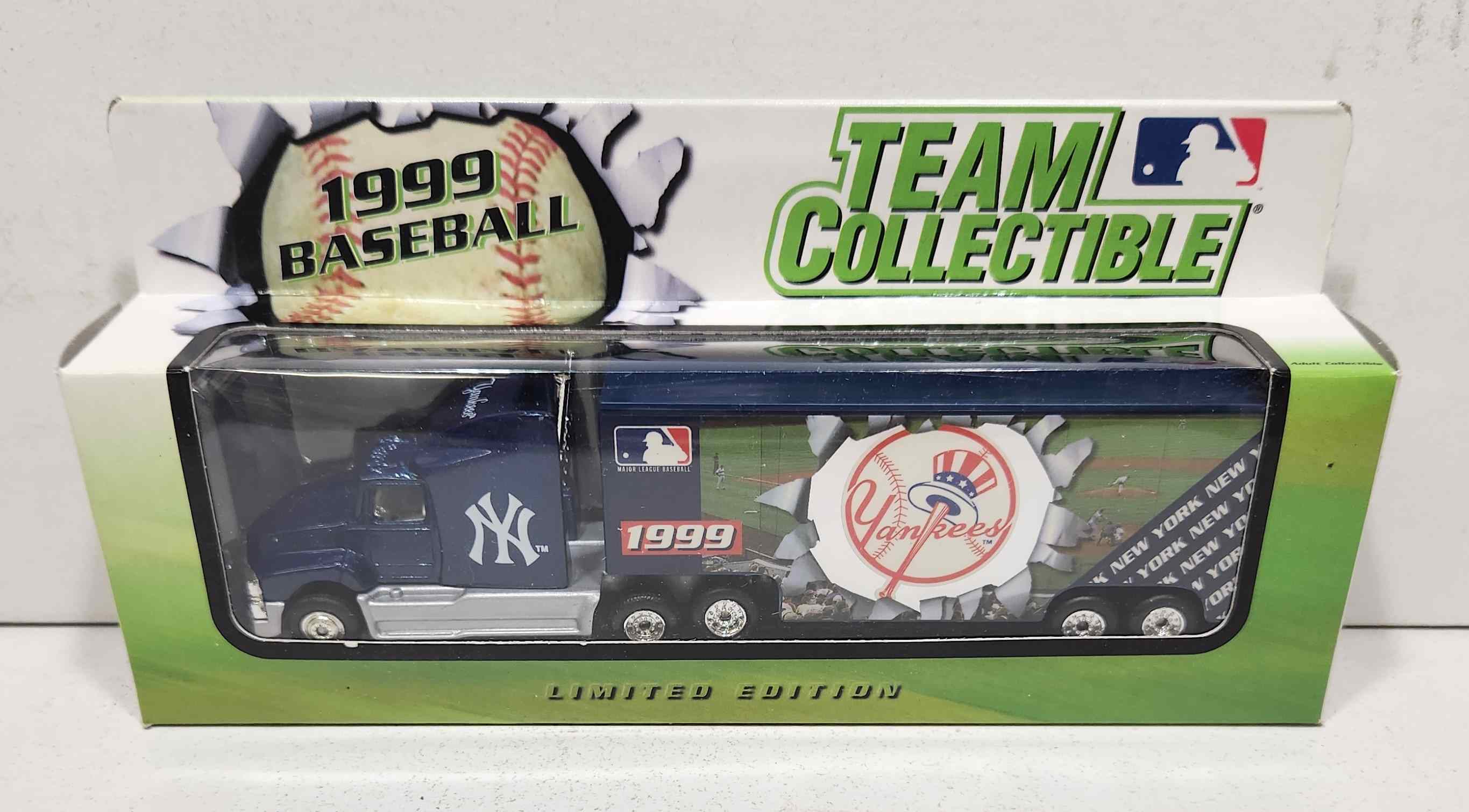 1999 New York Yankees 1/80th MLB transporter